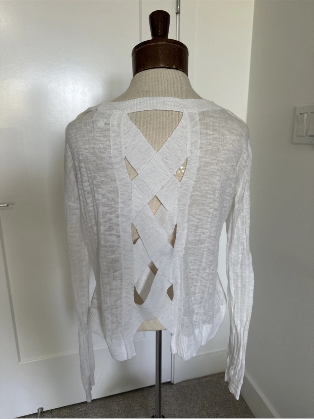Feel the Piece White Knit Criss Cross Open Back Sweater Womens Size Small
